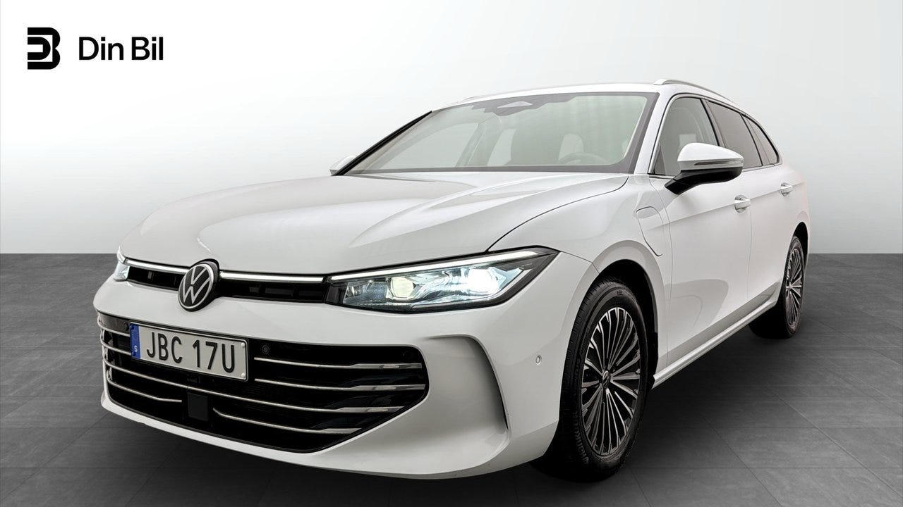 Volkswagen Passat 2025 – bild 1 av 19