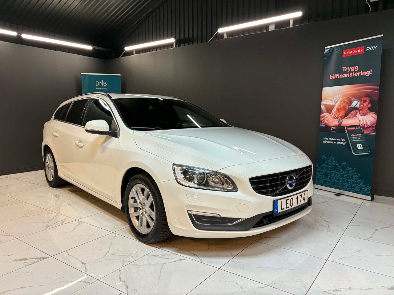 Volvo V60 2016 – bild 1 av 13