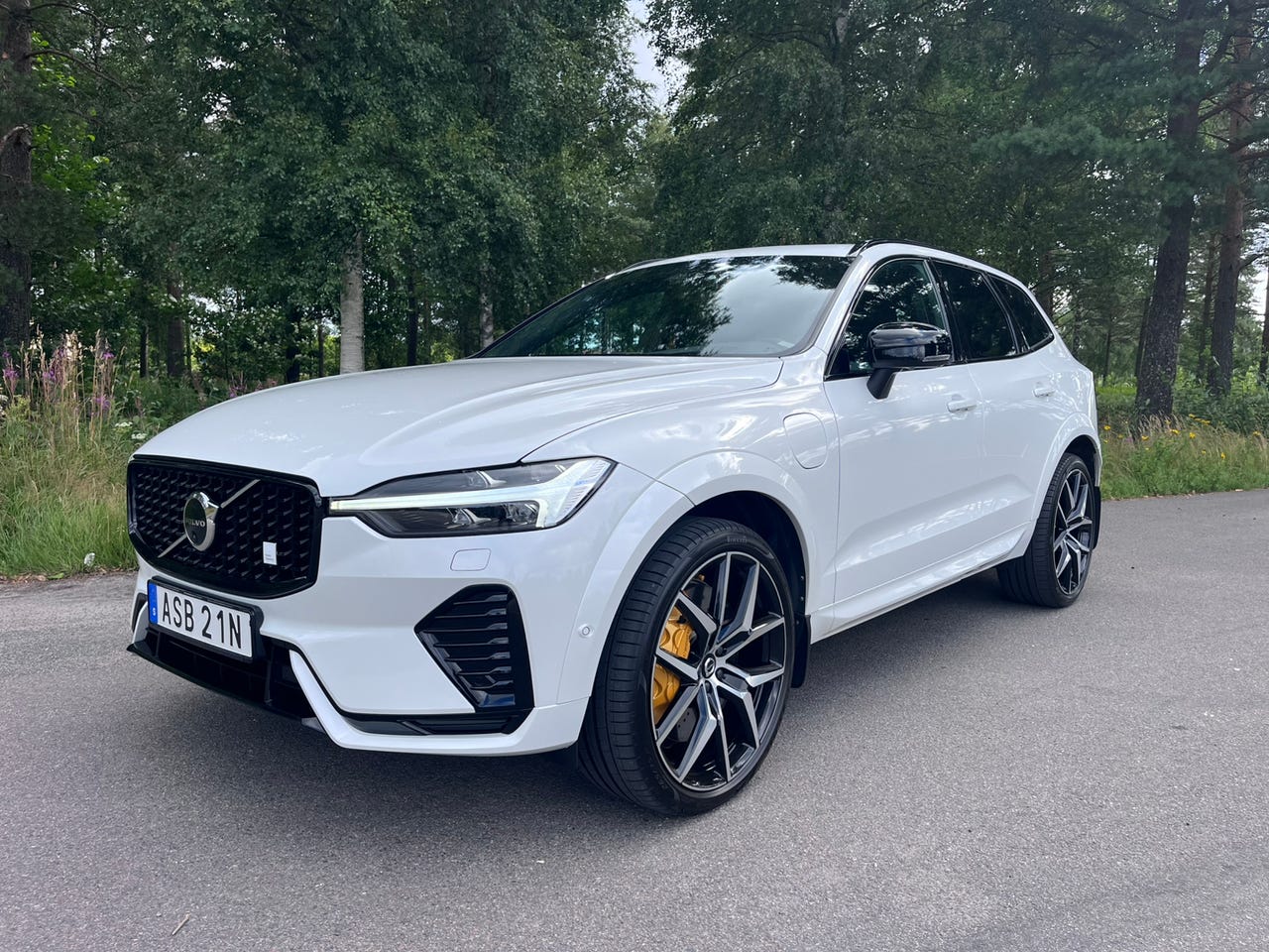 Volvo XC60 2022 – bild 1 av 11