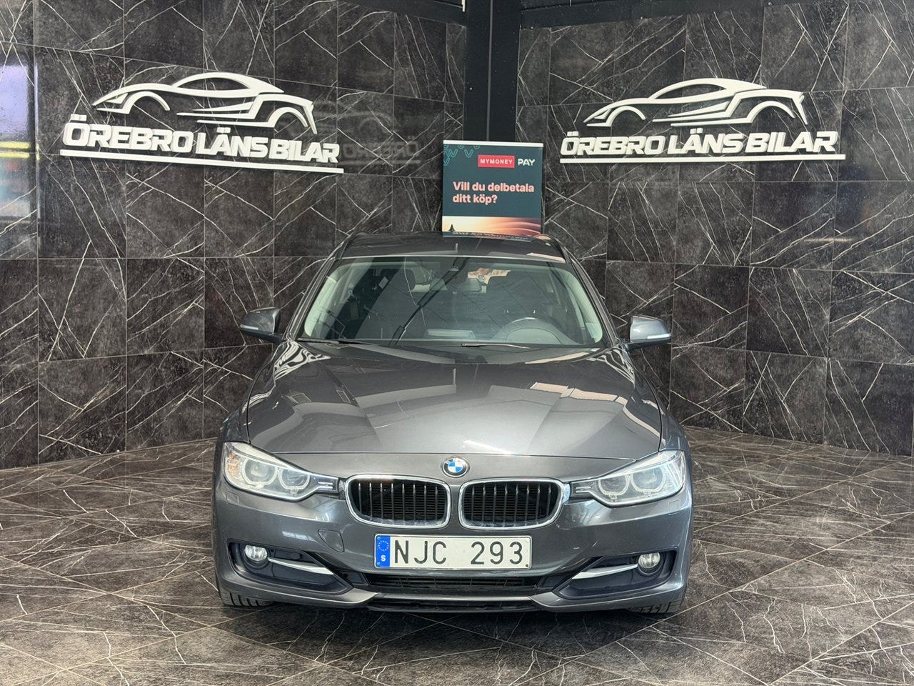 BMW 318d 2013 – bild 1 av 23
