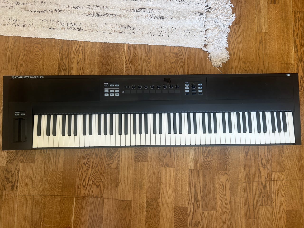 Native Instruments Komplete Kontrol S88 MK1 – 88-tangenters MIDI