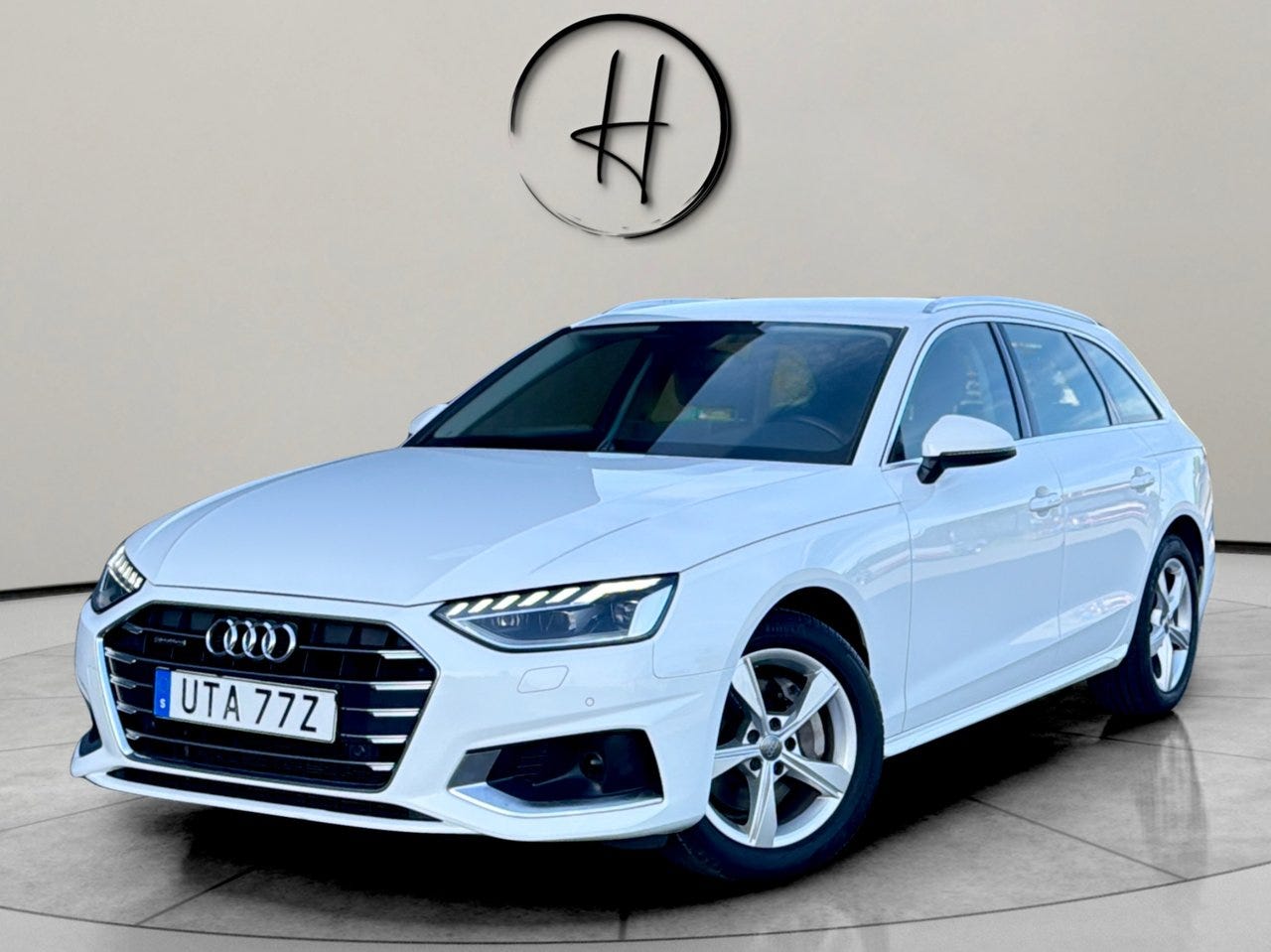 Audi A4 2020 – bild 1 av 20