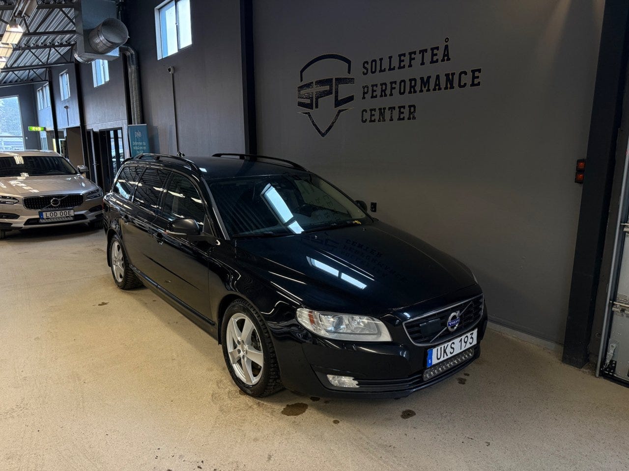 Volvo V70 2015 – bild 1 av 15