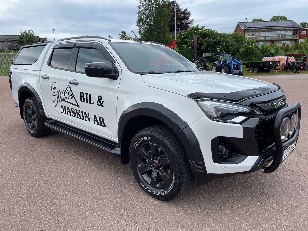 Isuzu D-max 2025 – bild 1 av 11