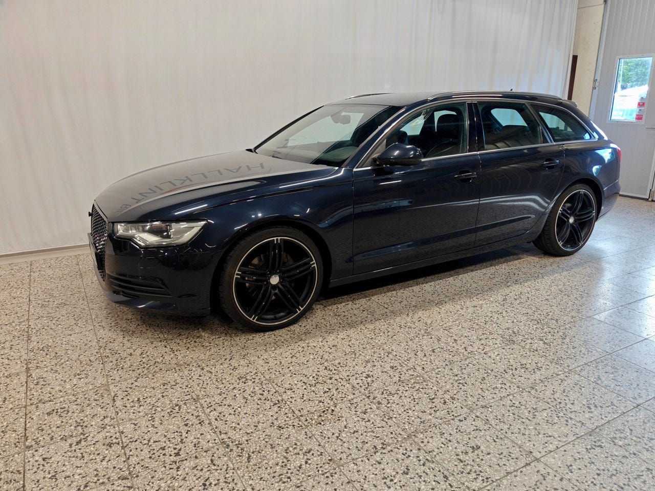 Audi A6 2014 – bild 1 av 16