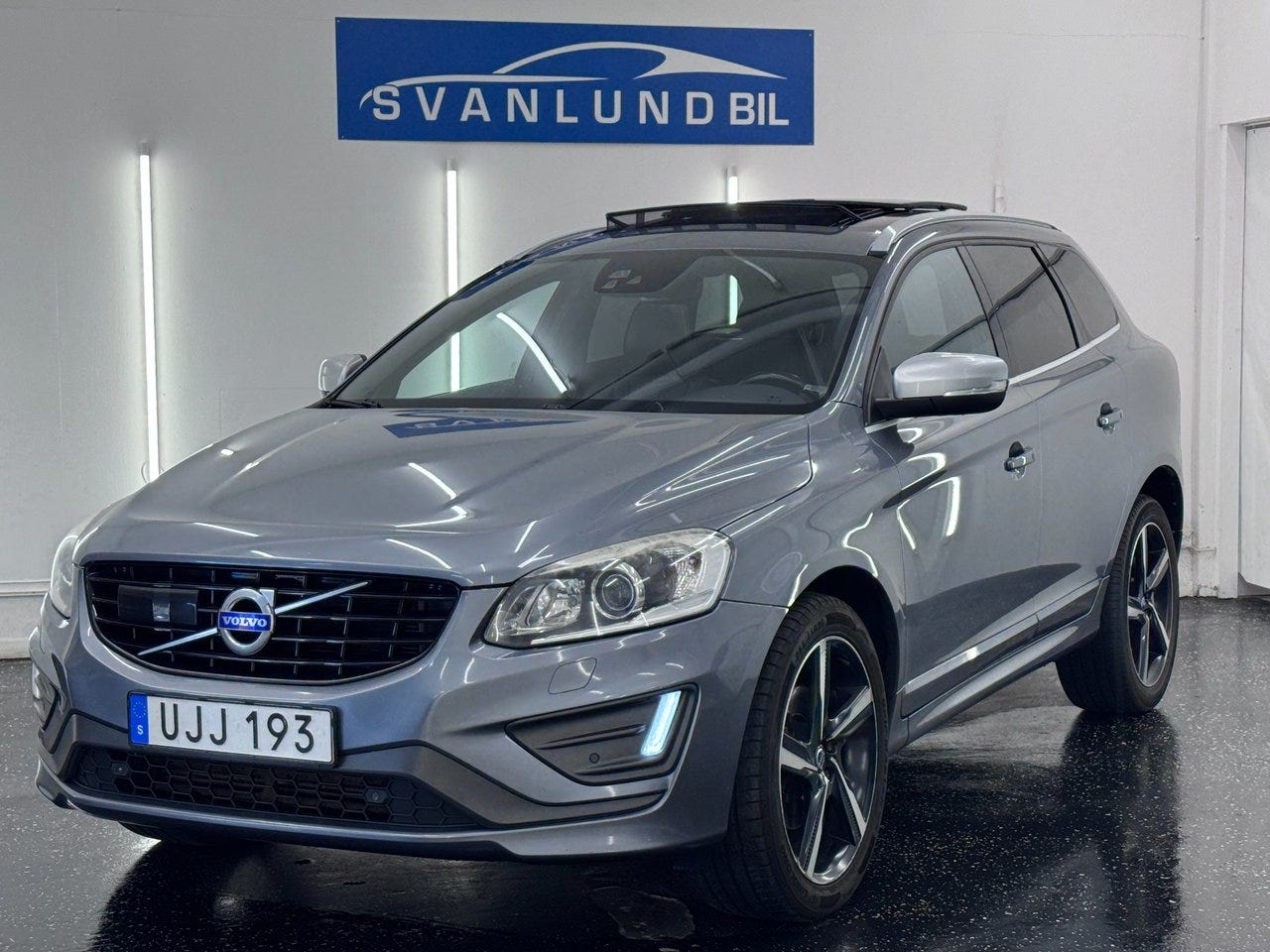 Volvo XC60 2016 – bild 1 av 24
