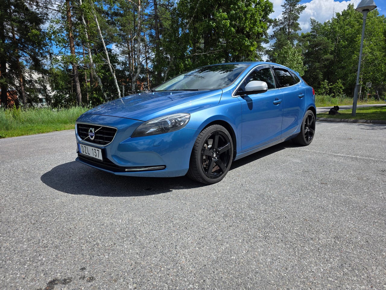 Volvo V40 2015 – bild 1 av 24