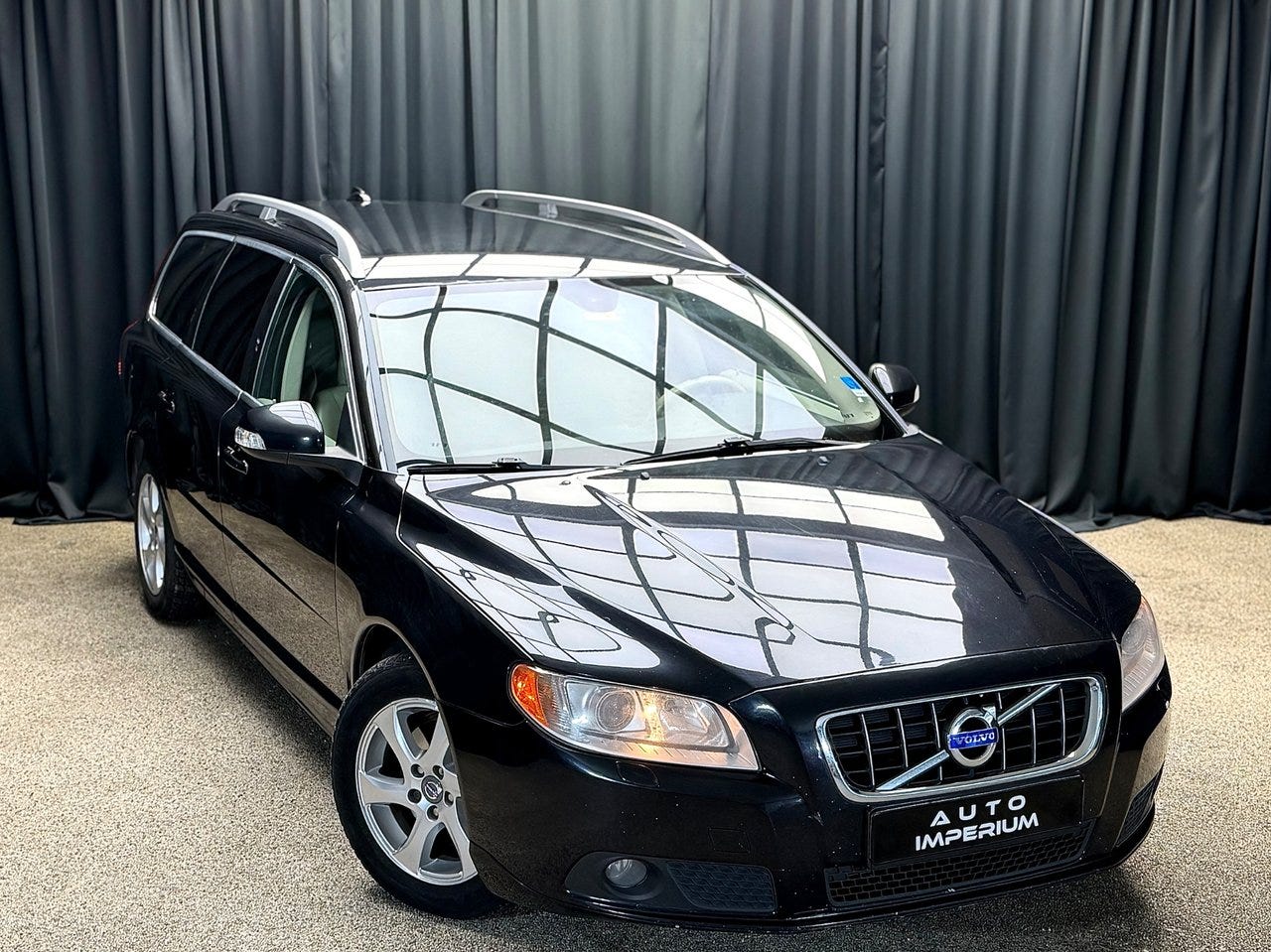 Volvo V70 2011 – bild 1 av 22
