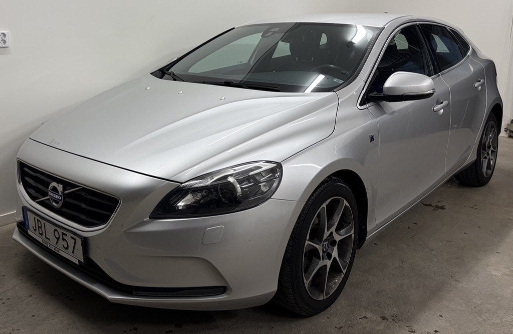 Volvo V40 2016 – bild 1 av 13