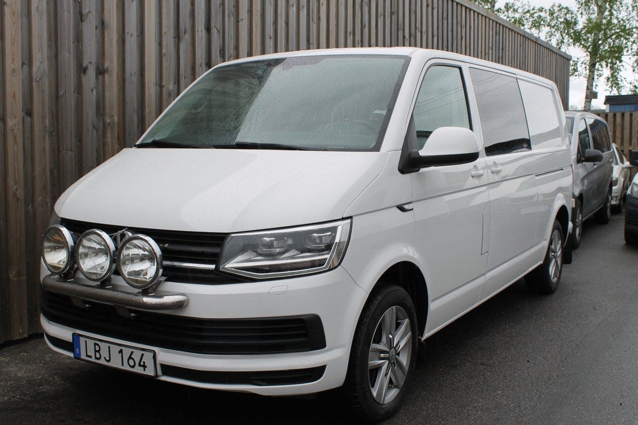 Volkswagen Transporter 2017 – bild 1 av 10