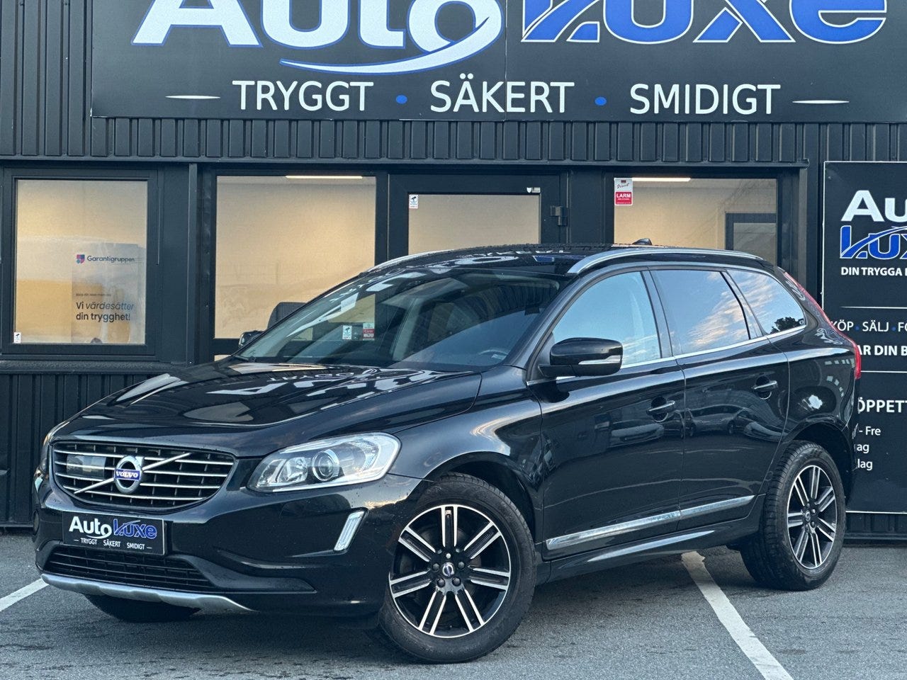 Volvo XC60 2017 – bild 1 av 24