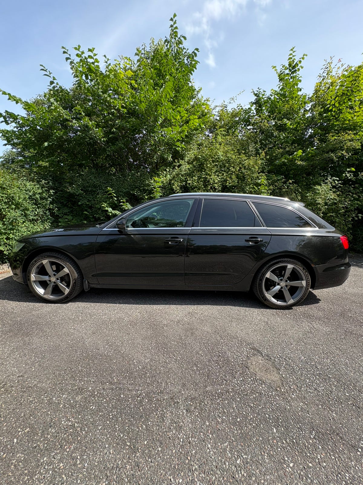 Audi A6 2012 – bild 1 av 9