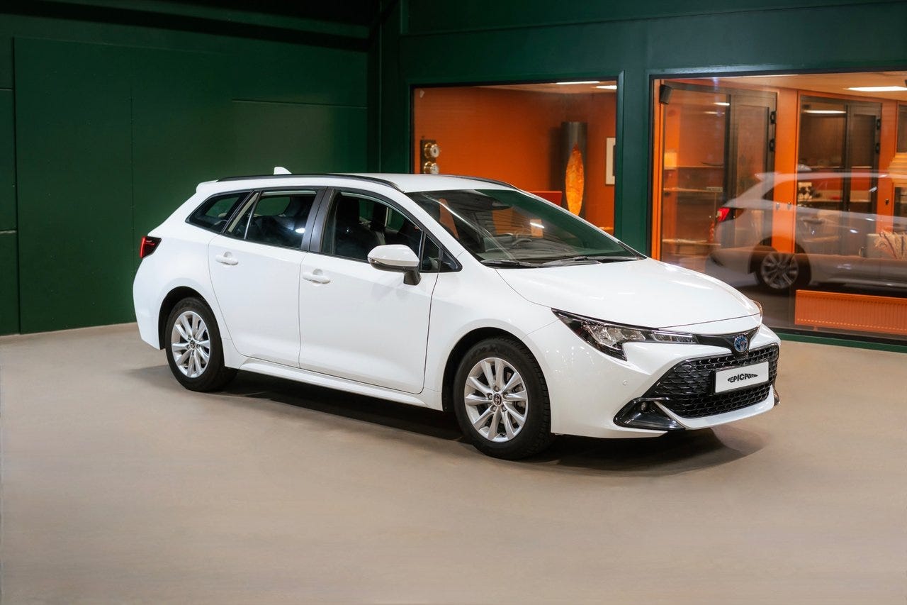 Toyota Corolla 2025 – bild 1 av 24