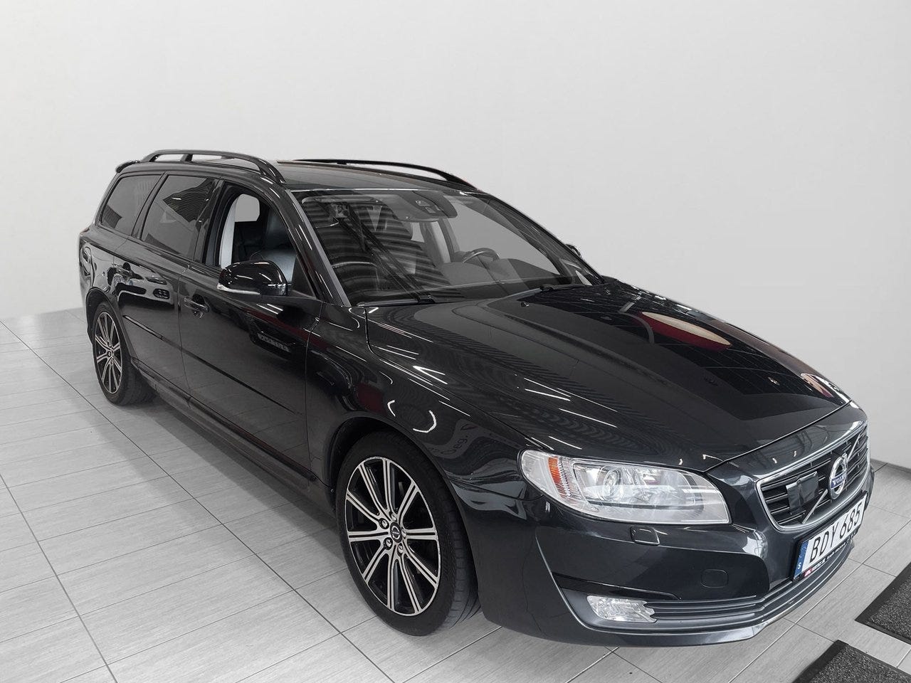 Volvo V70 2016 – bild 1 av 11