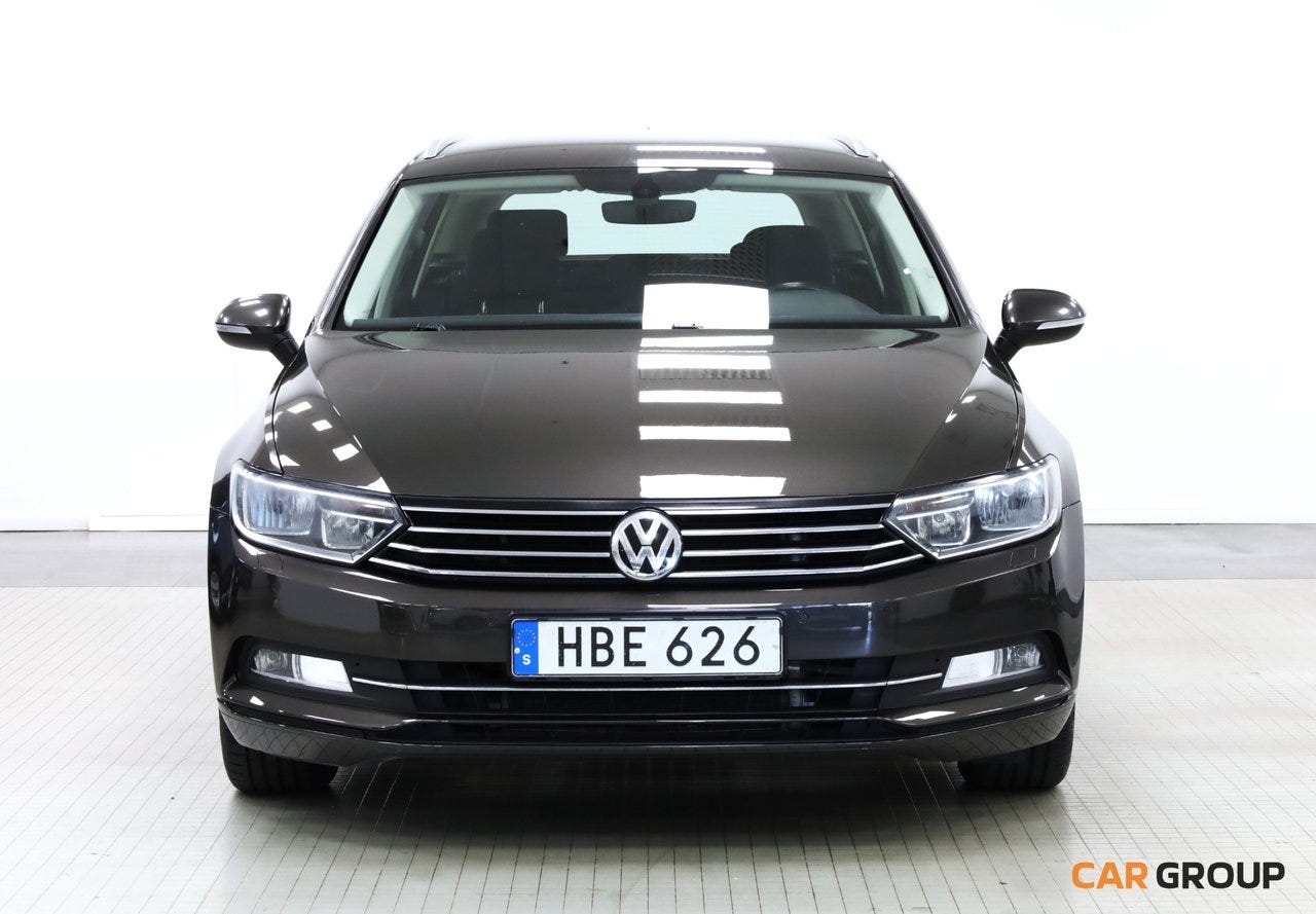 Volkswagen Passat 2016 – bild 1 av 19