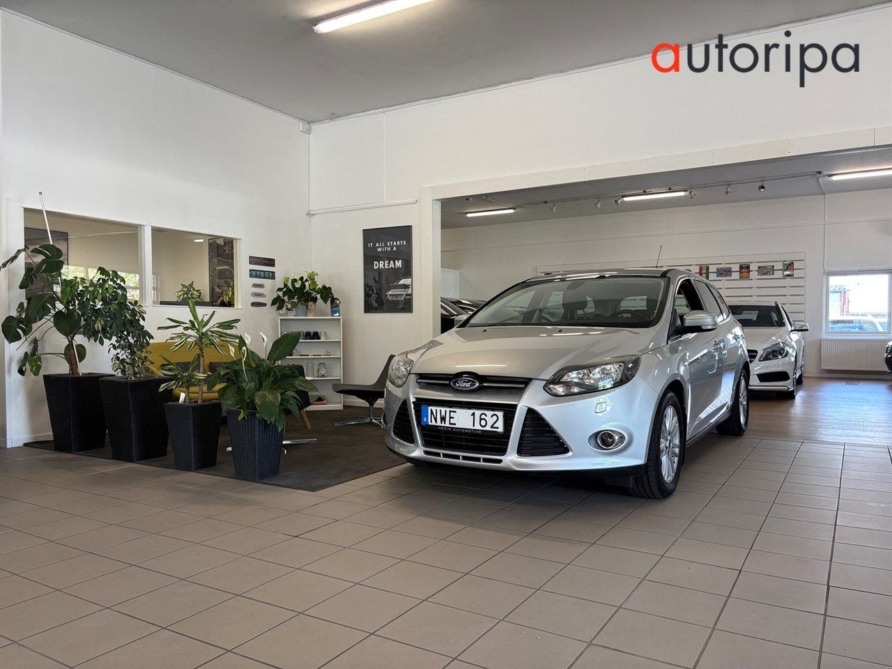 Ford Focus 2013 – bild 1 av 13