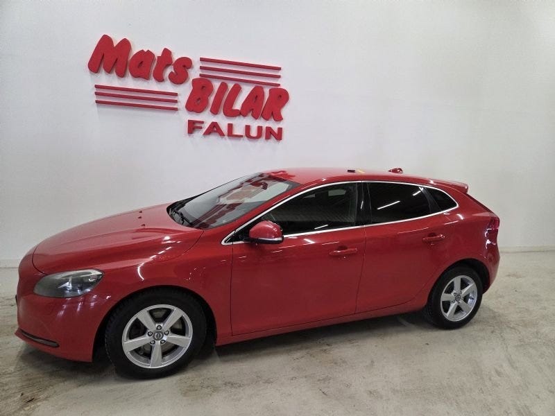Volvo V40 2015 – bild 1 av 10