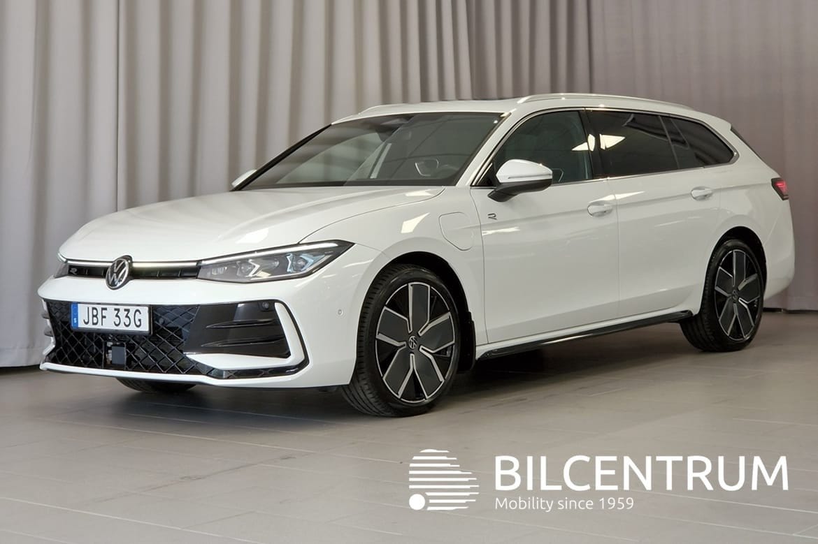 Volkswagen Passat 2025 – bild 1 av 18