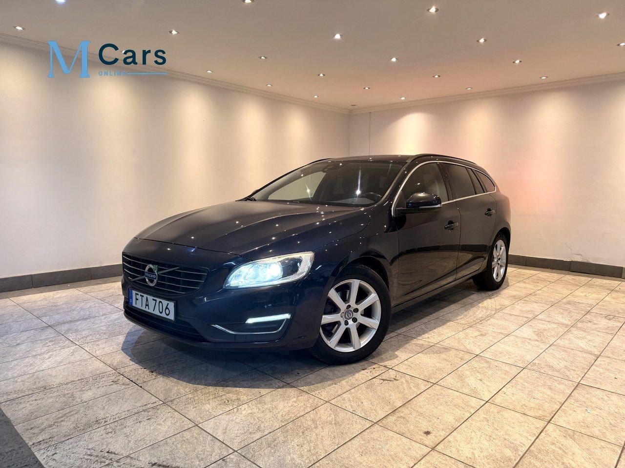Volvo V60 2016 – bild 1 av 18
