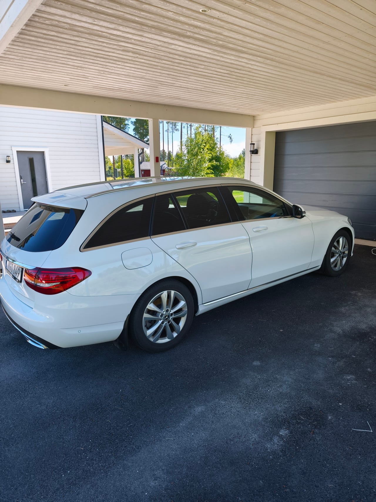 Mercedes-Benz C220 2019 – bild 1 av 5