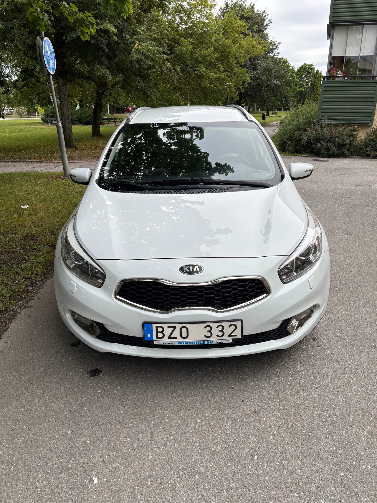 Kia Ceed 2014 – bild 1 av 9