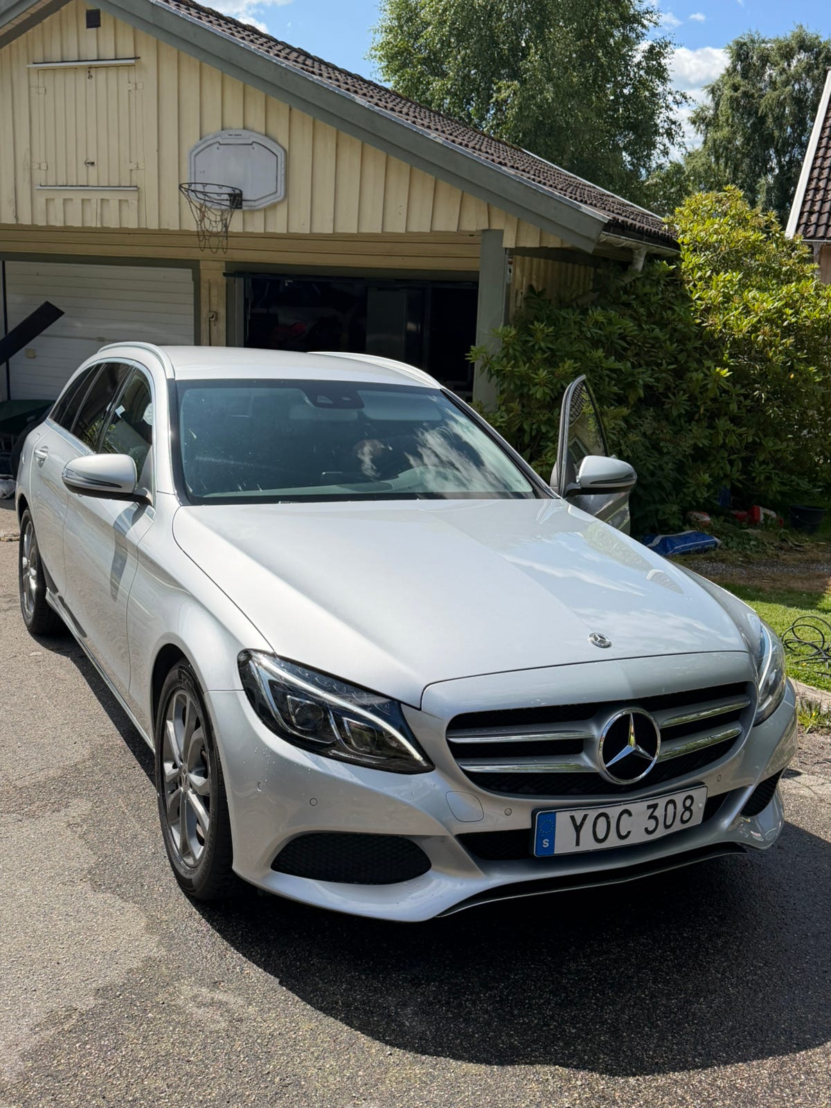 Mercedes-Benz C 220 2018 – bild 1 av 9