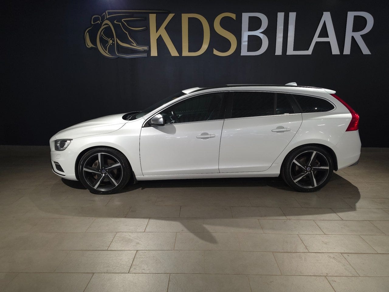 Volvo V60 2014 – bild 1 av 14