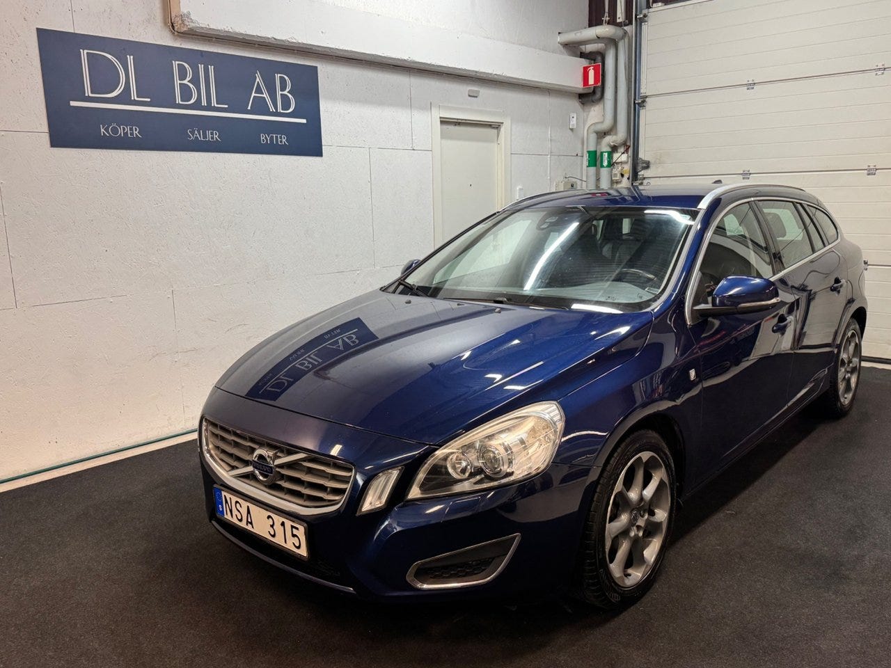 Volvo V60 2012 – bild 1 av 24