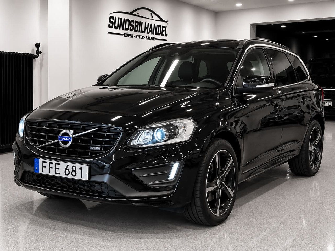 Volvo XC60 2015 – bild 1 av 16