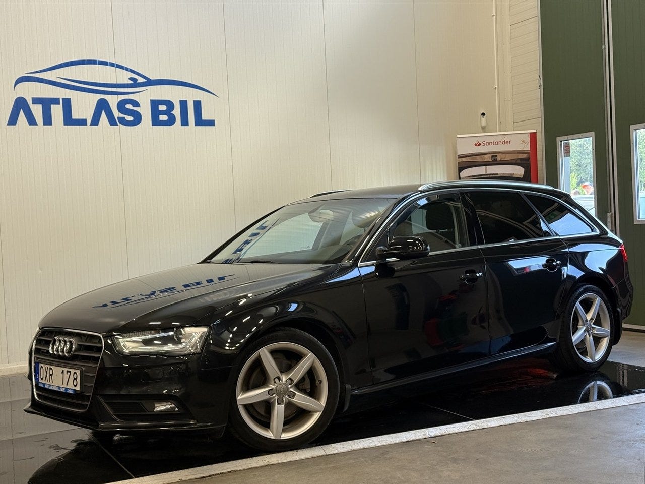 Audi A4 2013 – bild 1 av 23