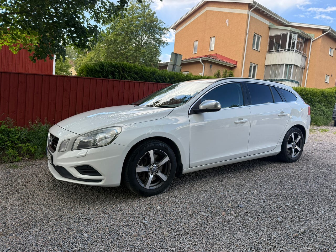 Volvo V60 2013 – bild 1 av 5