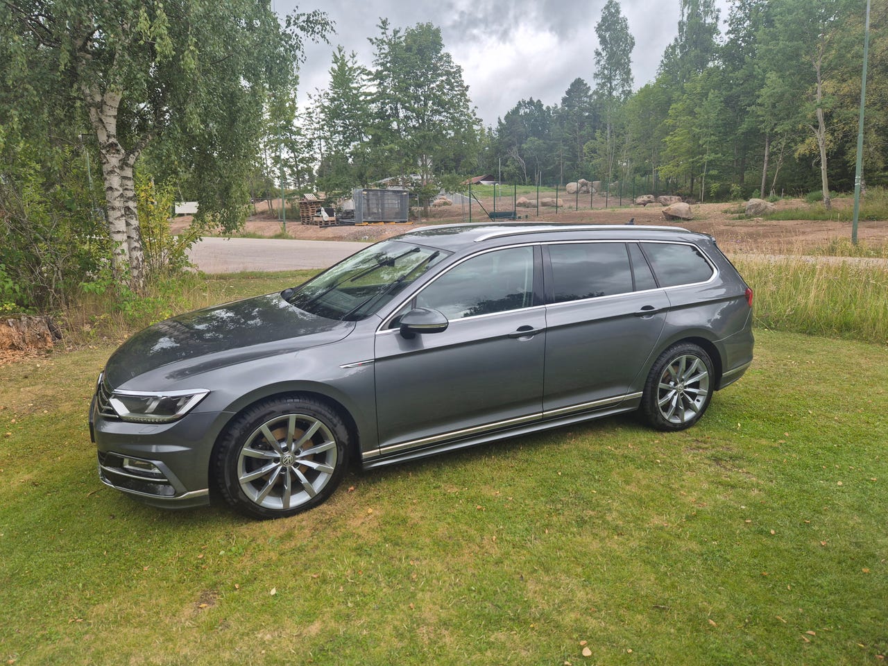 Volkswagen Passat 2017 – bild 1 av 6