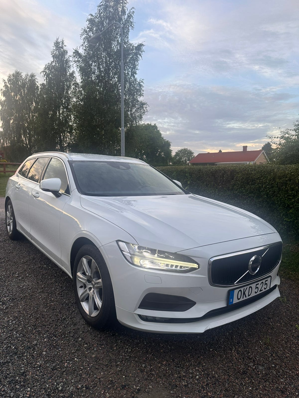 Volvo V90 2017 – bild 1 av 5