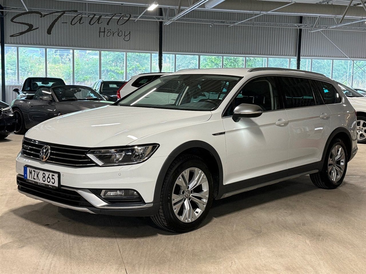 Volkswagen Passat Alltrack 2016 – bild 1 av 10