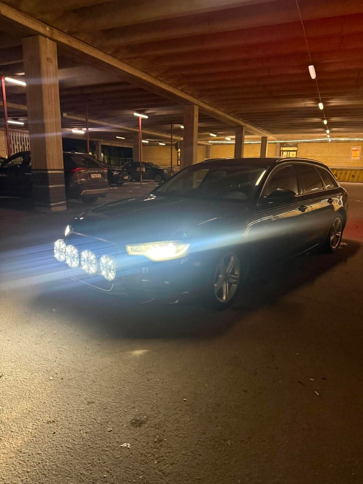 Audi A6 2014 – bild 1 av 7
