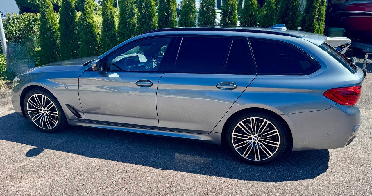 BMW 520d 2020 – bild 1 av 10