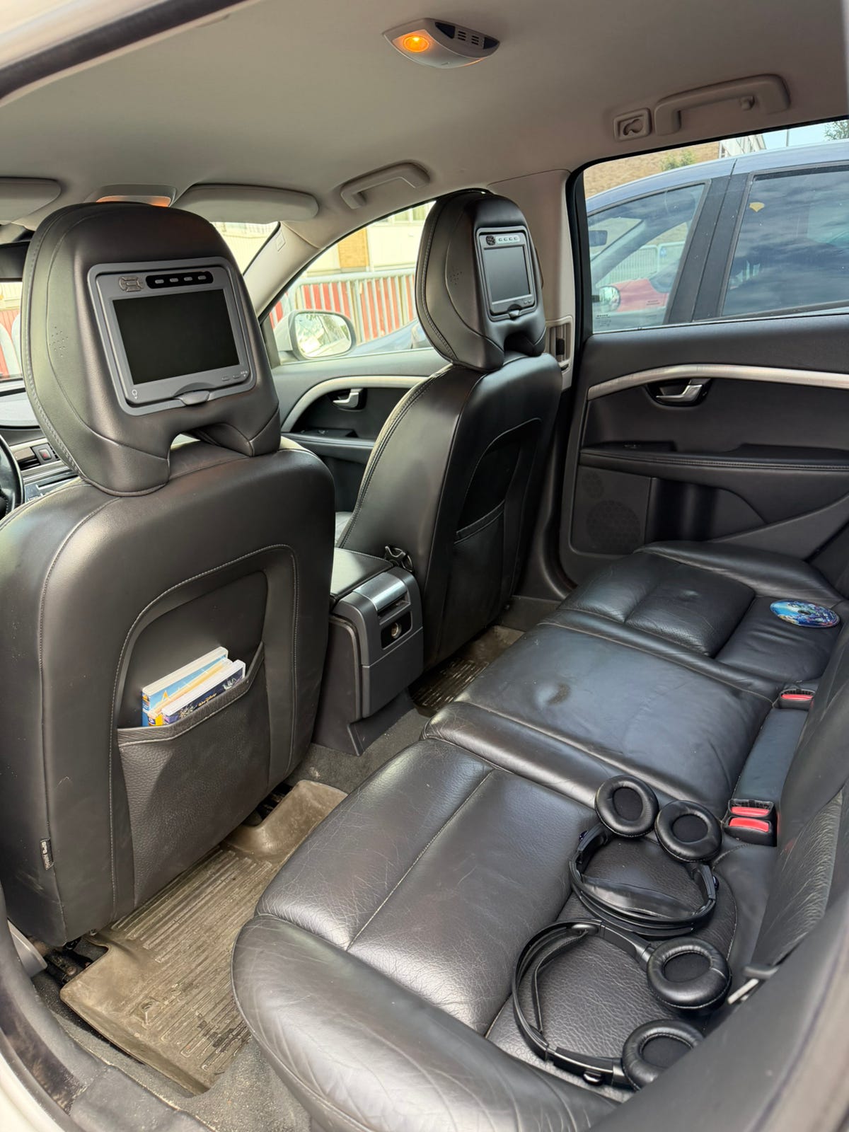 Volvo V70 2011 – bild 1 av 6