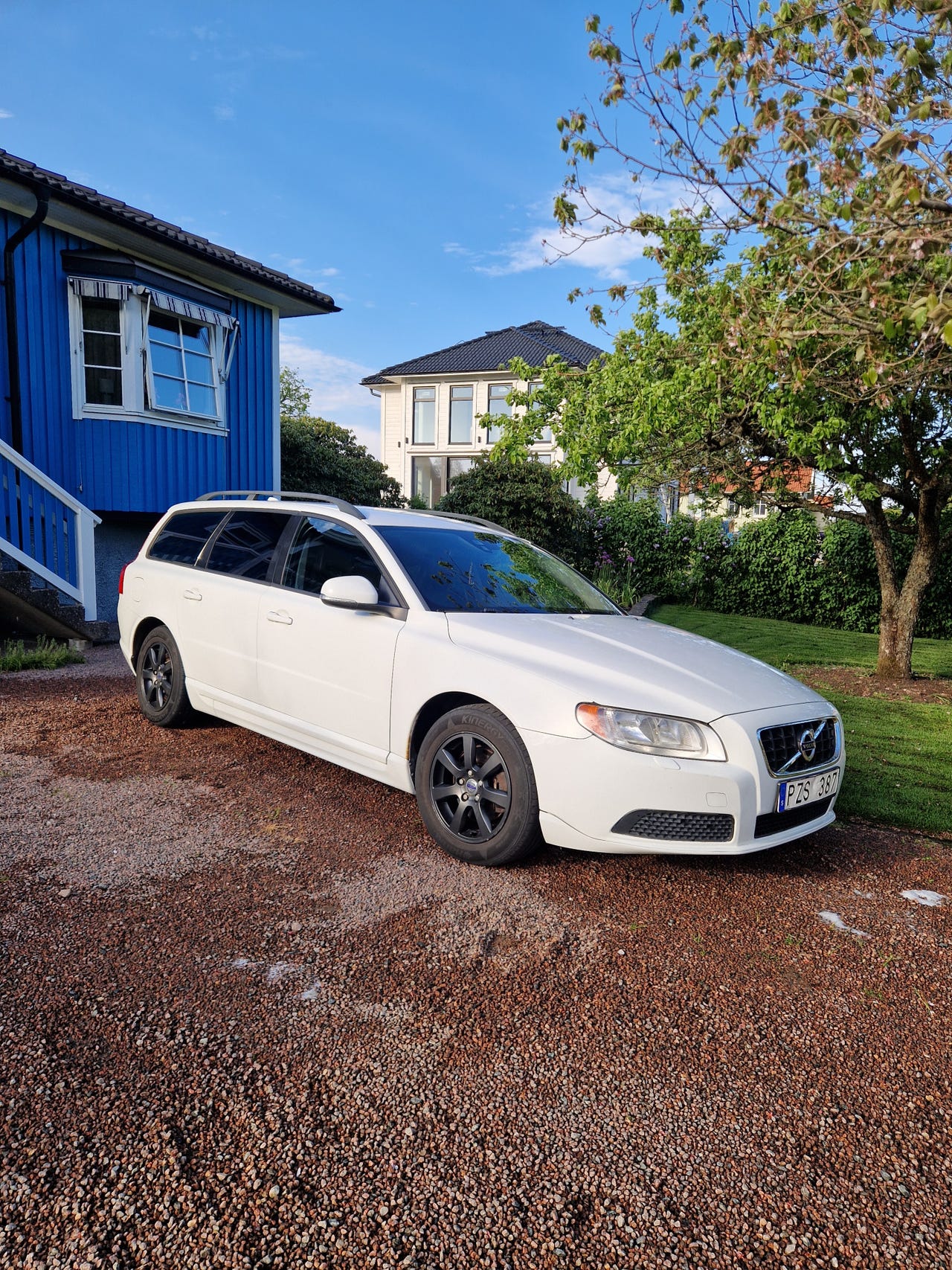 Volvo V70 2013 – bild 1 av 7