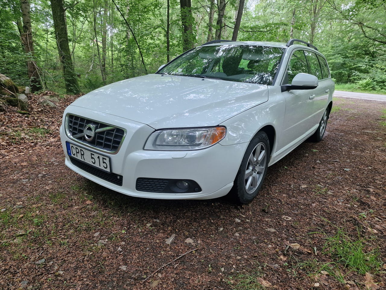 Volvo V70 2012 – bild 1 av 8