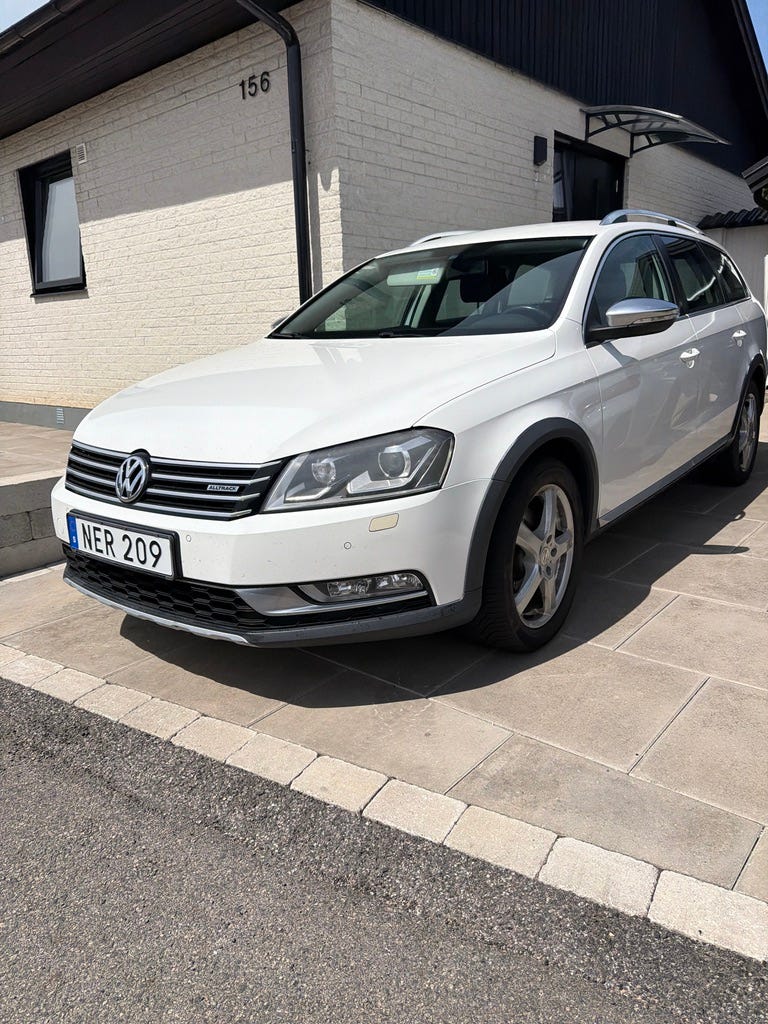 Volkswagen Passat Alltrack 2013 – bild 1 av 5