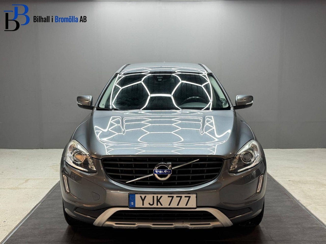 Volvo XC60 2017 – bild 1 av 16