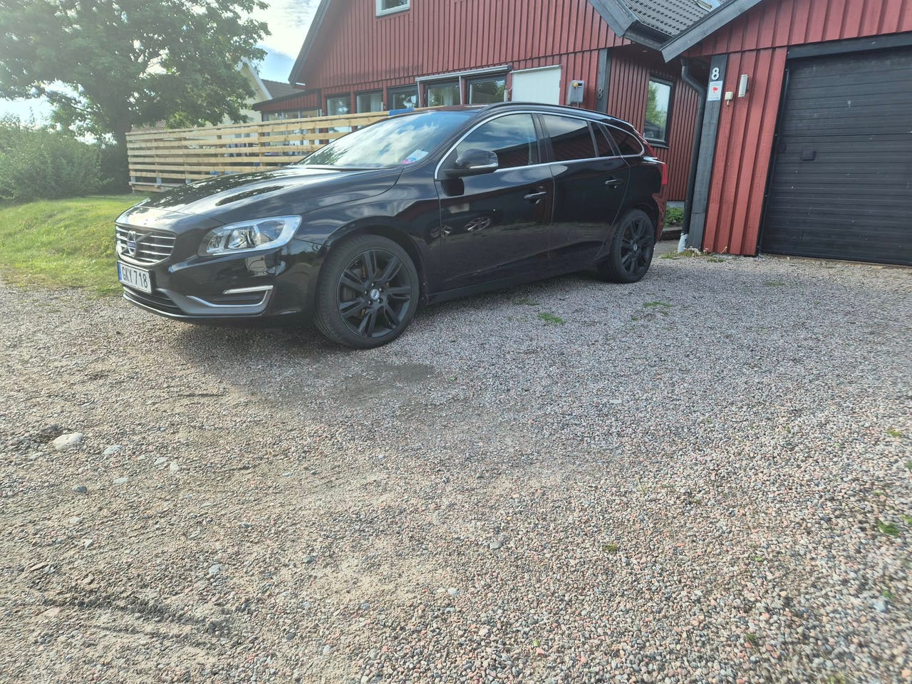 Volvo V60 2015 – bild 1 av 5