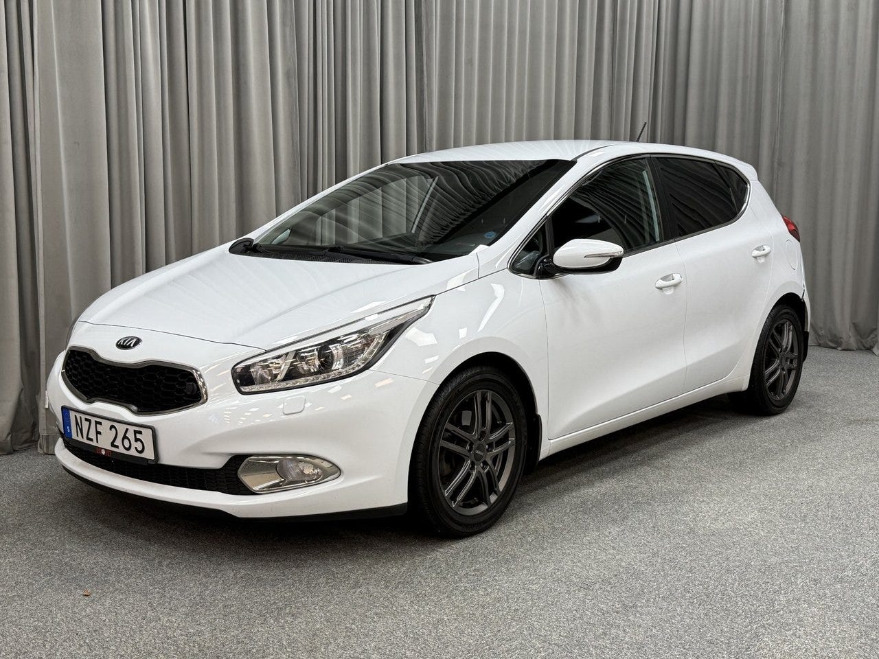 Kia Ceed 2014 – bild 1 av 14