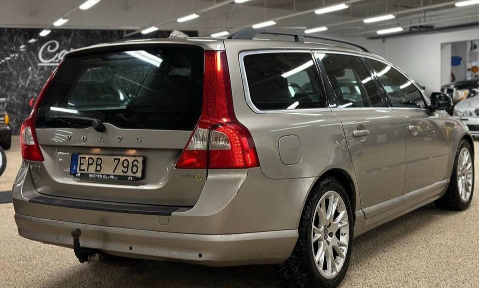Volvo V70 2012 – bild 1 av 6