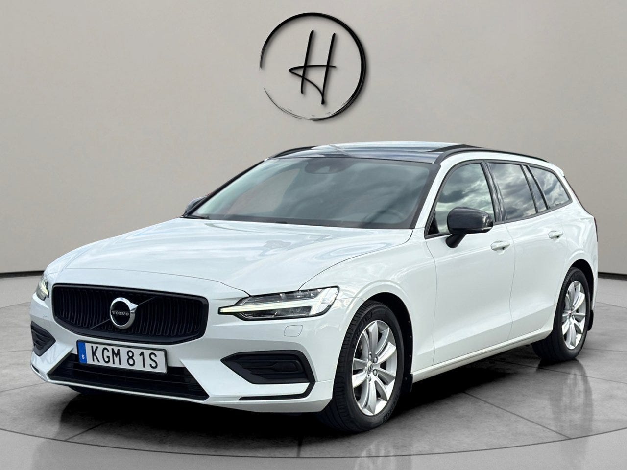 Volvo V60 2020 – bild 1 av 17