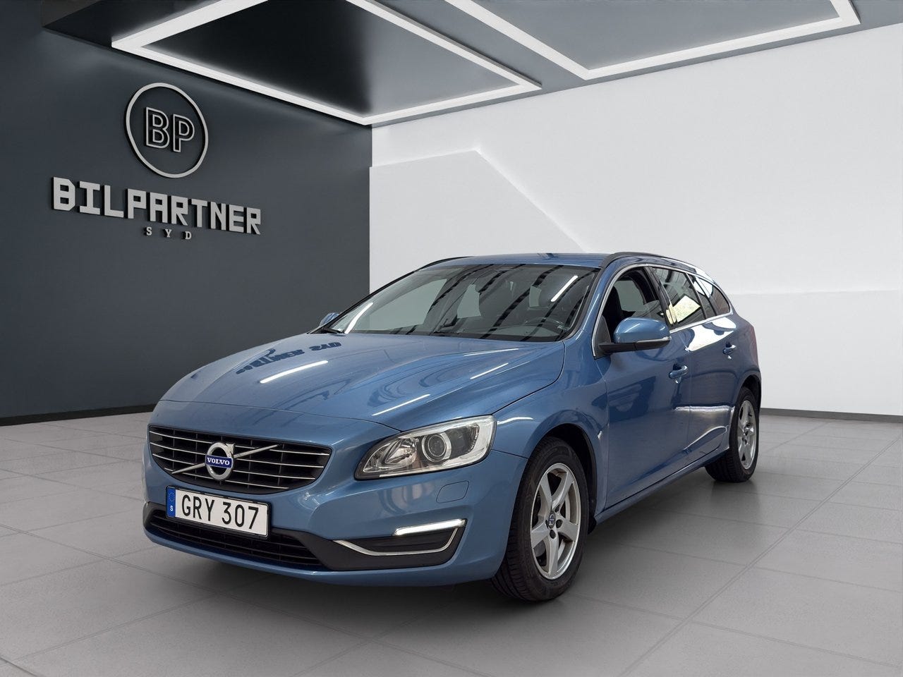 Volvo V60 2016 – bild 1 av 14