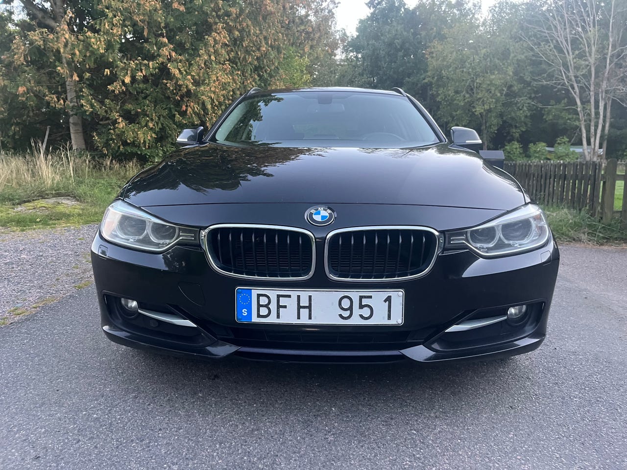 BMW 320d 2013 – bild 1 av 11