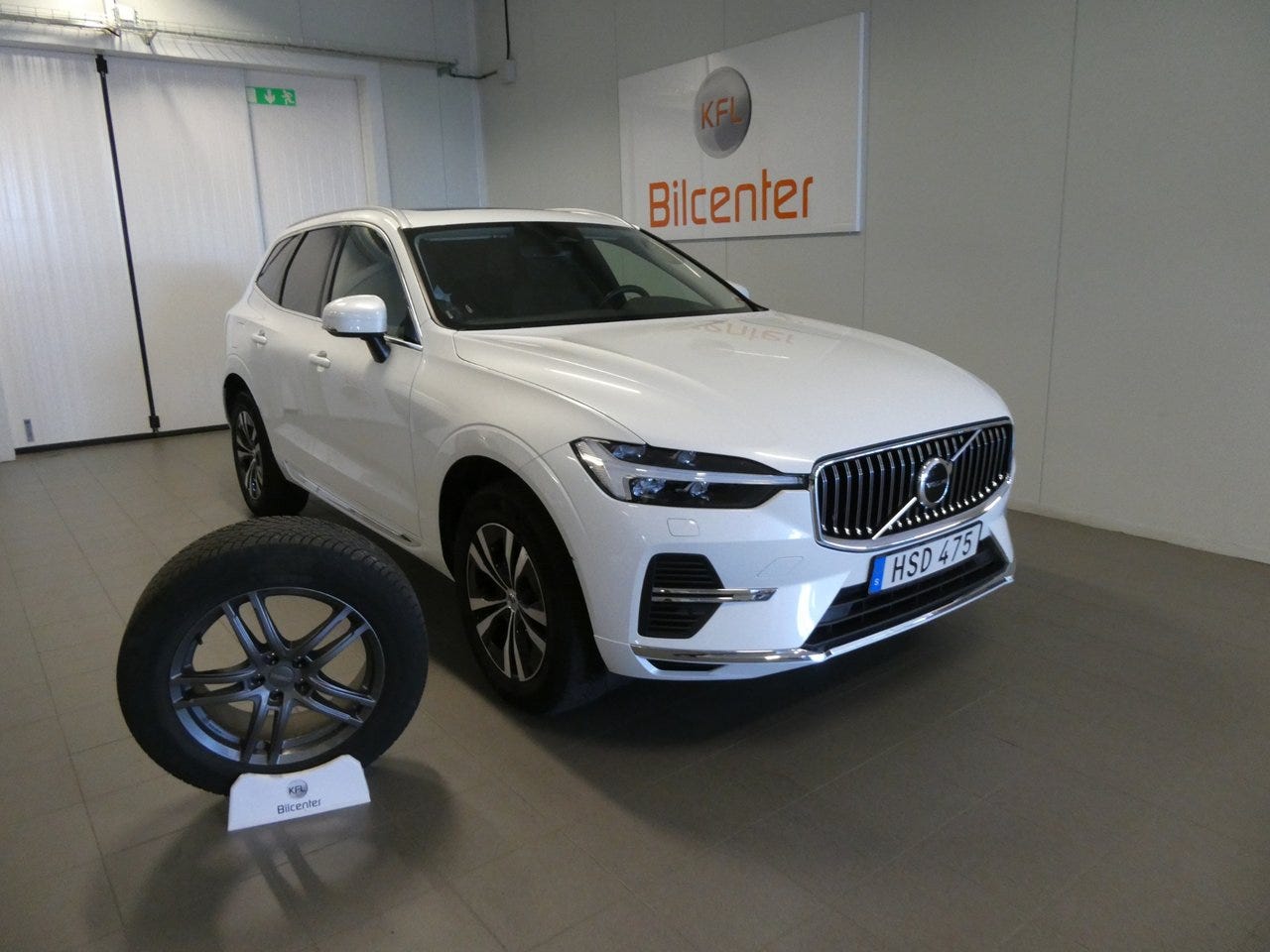 Volvo XC60 2024 – bild 1 av 23