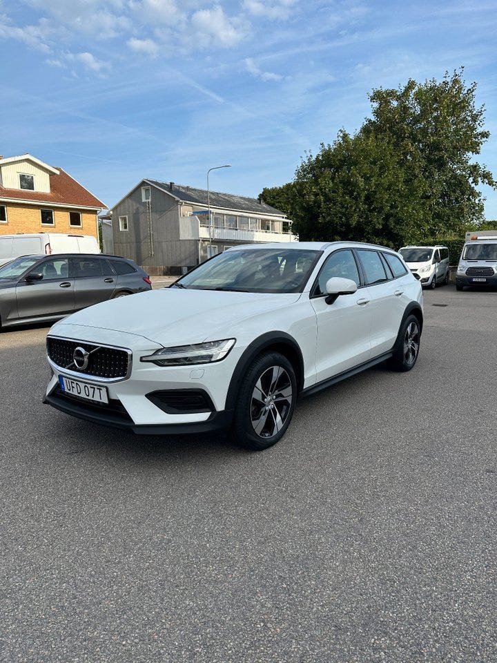 Volvo V60 Cross Country 2020 – bild 1 av 10