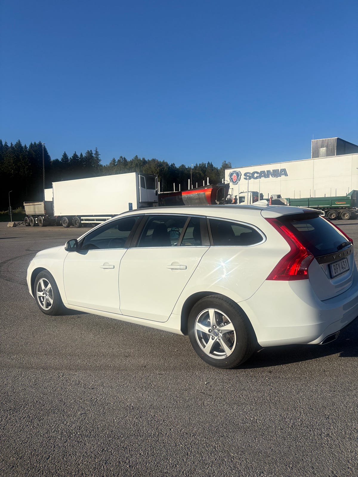 Volvo V60 2014 – bild 1 av 5
